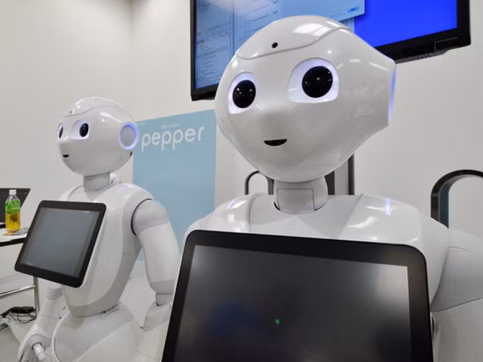Japão anuncia estratégia de IA nacional com 10 milhões de robôs até 2040
