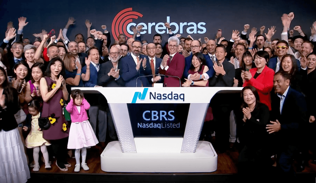 Cerebras levanta US$ 5,5 bi em IPO histórico e ações disparam 108% no primeiro dia